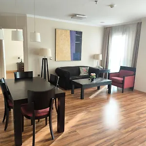 Family Spacious Apartment, Terrace, Kitchen, View, Free Parking And Wifi Apartment