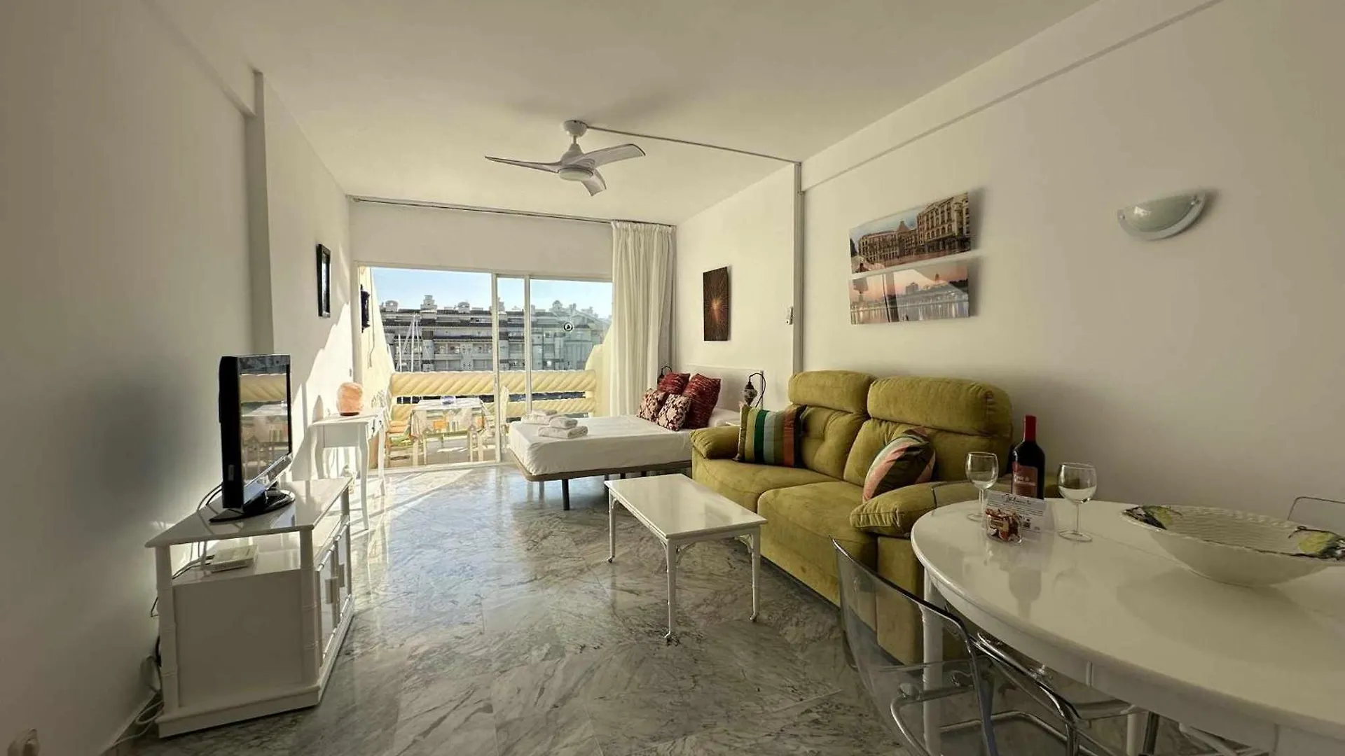 Nice Apartament In Puerto Marina Benalmádena