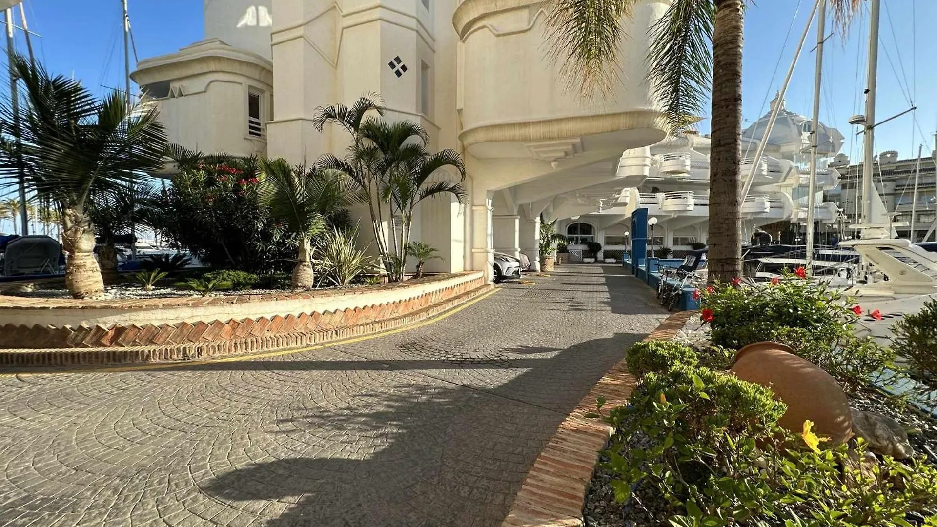 Nice Apartament In Puerto Marina Benalmádena